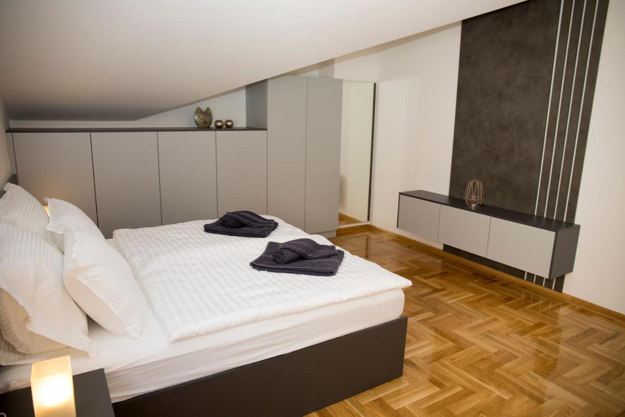 דירות מוסטר Penthouse With Old Bridge View And Jacuzzi מראה חיצוני תמונה