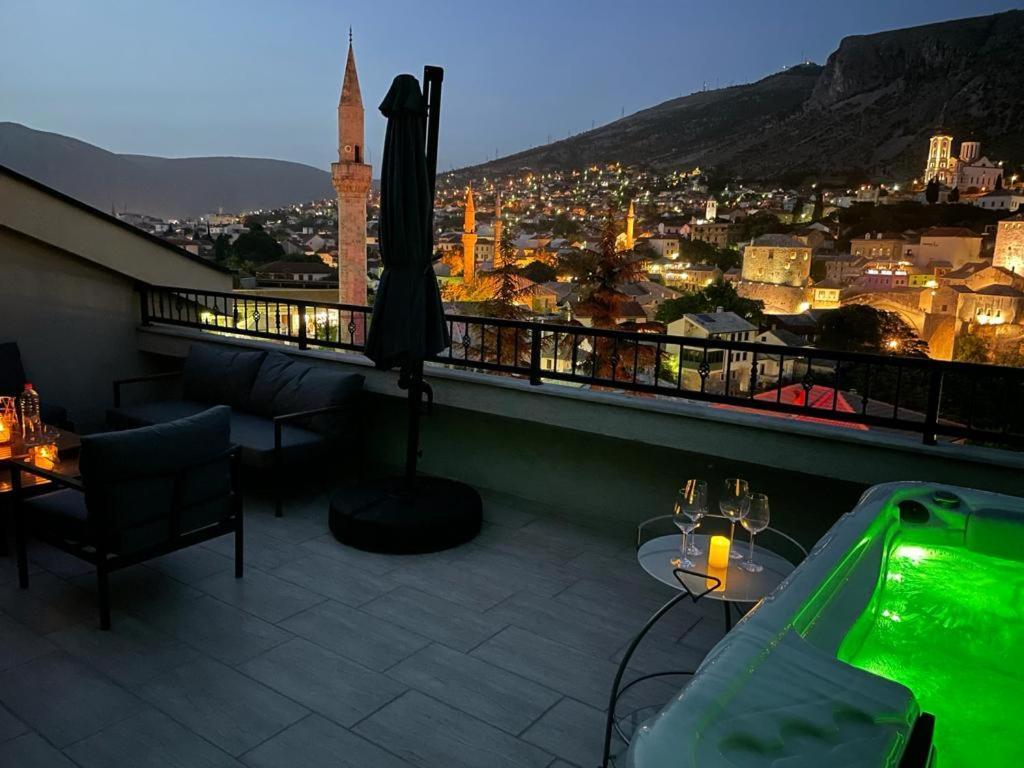 דירות מוסטר Penthouse With Old Bridge View And Jacuzzi מראה חיצוני תמונה