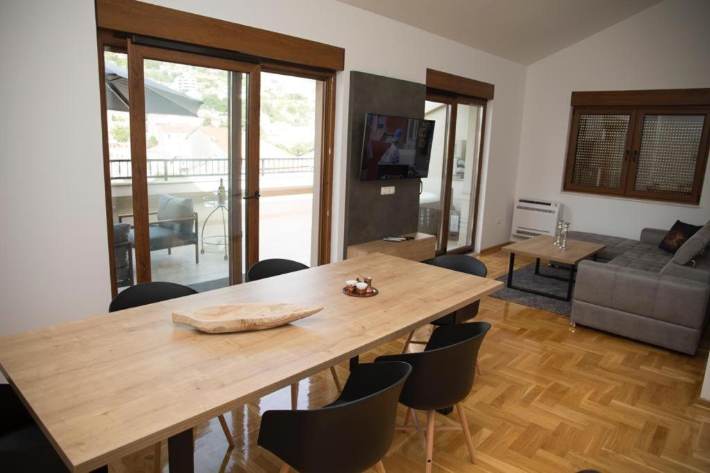 דירות מוסטר Penthouse With Old Bridge View And Jacuzzi מראה חיצוני תמונה